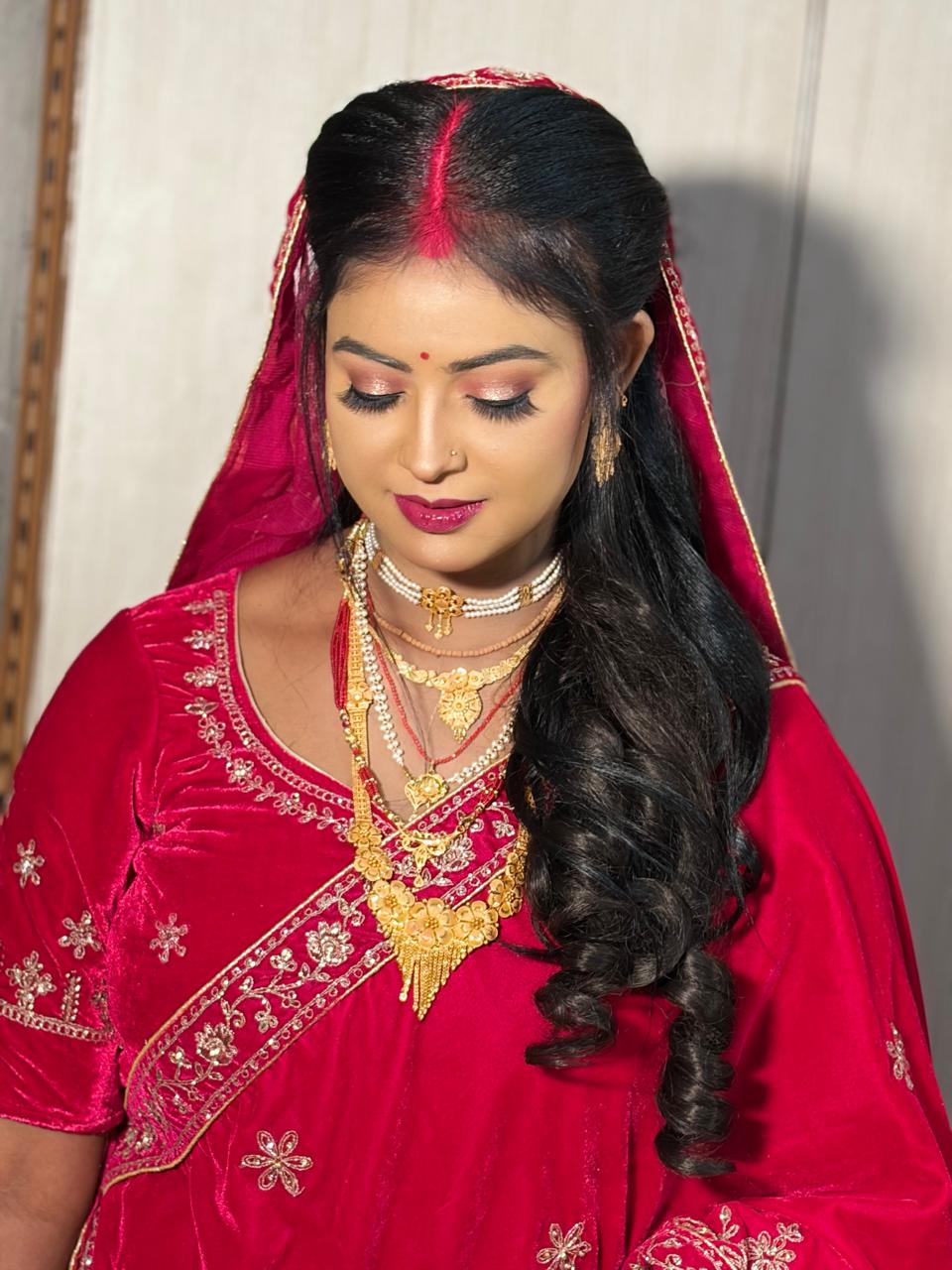 Dewy Reception Makeup
